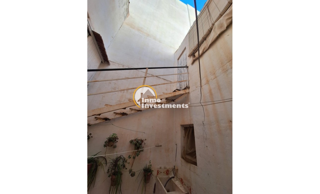 Resale - Commercial - Torrevieja