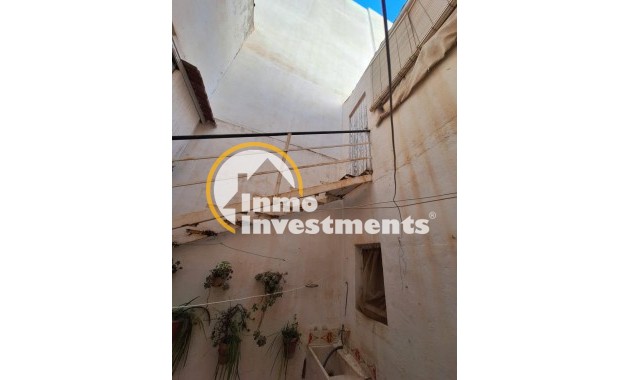 Resale - Commercial - Torrevieja