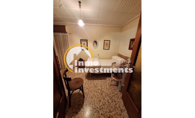 Resale - Commercial - Torrevieja