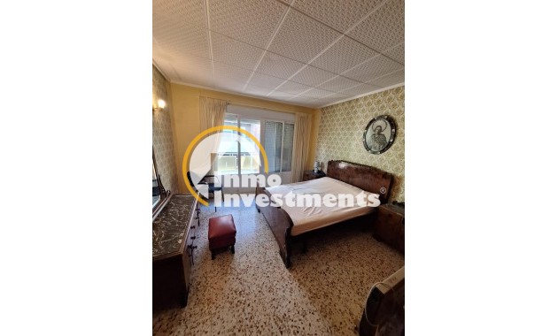 Resale - Commercial - Torrevieja