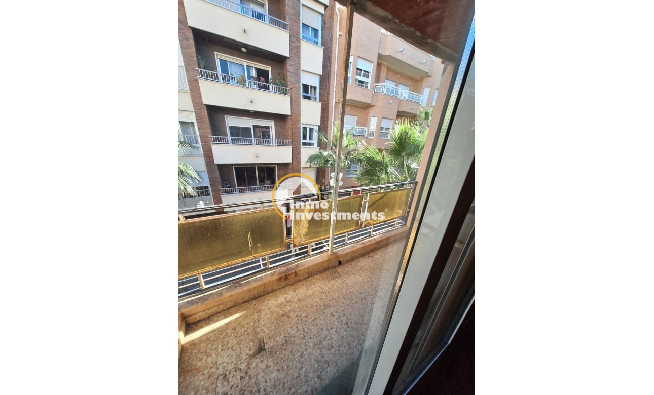 Resale - Commercial - Torrevieja