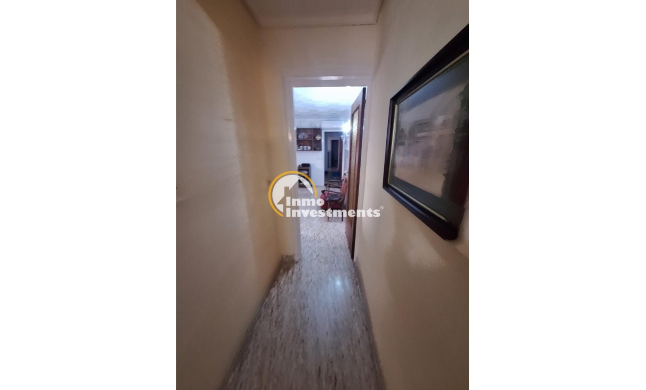 Resale - Commercial - Torrevieja