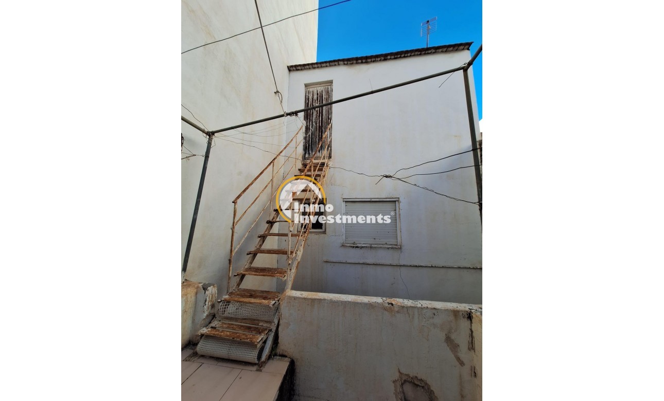 Resale - Commercial - Torrevieja