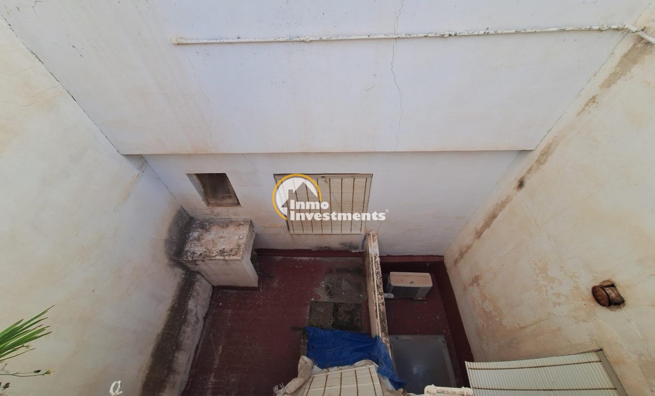 Resale - Commercial - Torrevieja