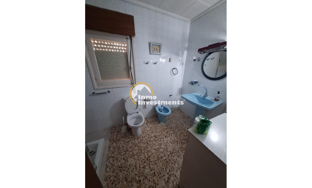 Resale - Commercial - Torrevieja