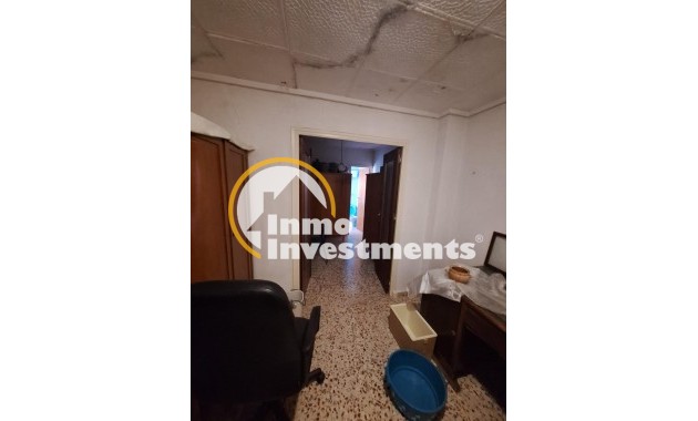 Resale - Commercial - Torrevieja