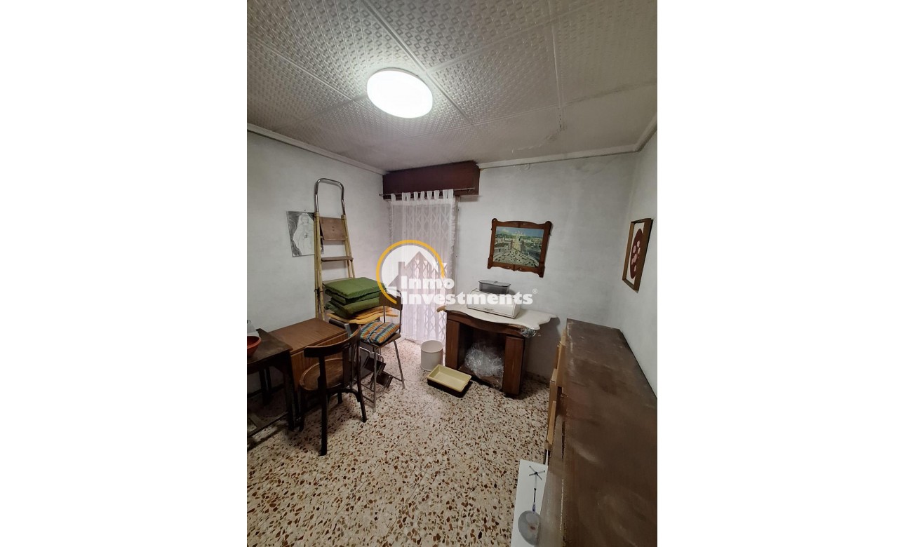 Resale - Commercial - Torrevieja