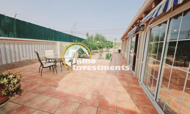 Resale - Villa - Torrevieja - La Siesta - El Salado - Torreta