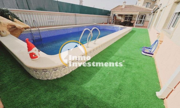 Resale - Villa - Torrevieja - La Siesta - El Salado - Torreta