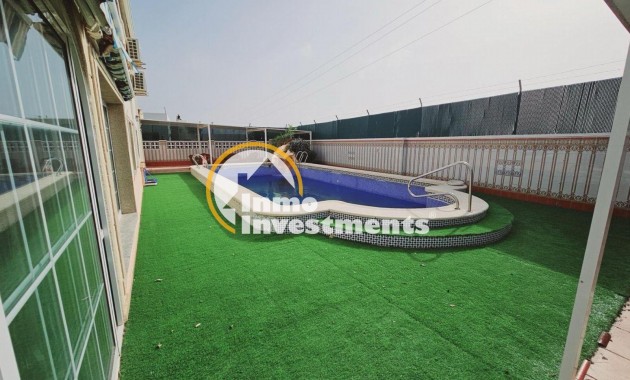 Resale - Villa - Torrevieja - La Siesta - El Salado - Torreta