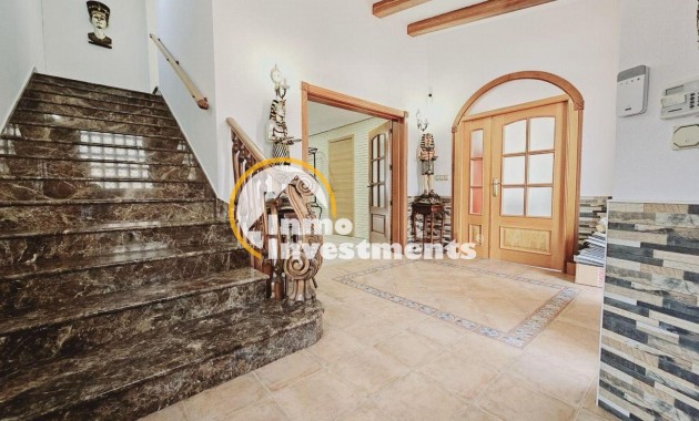 Resale - Villa - Torrevieja - La Siesta - El Salado - Torreta