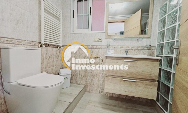 Resale - Villa - Torrevieja - La Siesta - El Salado - Torreta