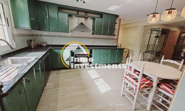 Resale - Villa - Torrevieja - La Siesta - El Salado - Torreta