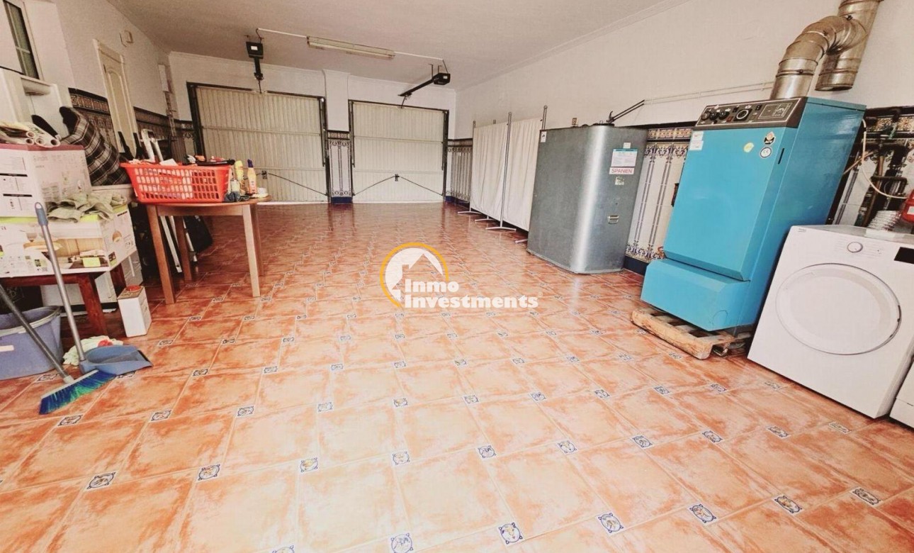 Resale - Villa - Torrevieja - La Siesta - El Salado - Torreta