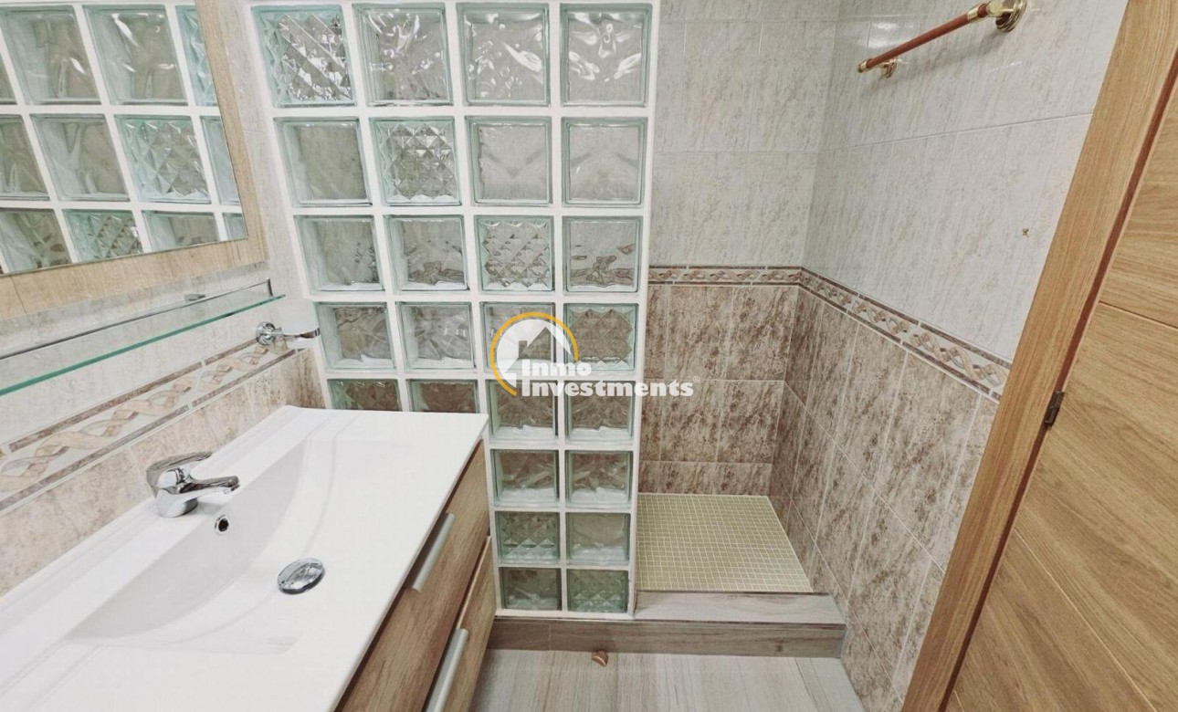 Resale - Villa - Torrevieja - La Siesta - El Salado - Torreta