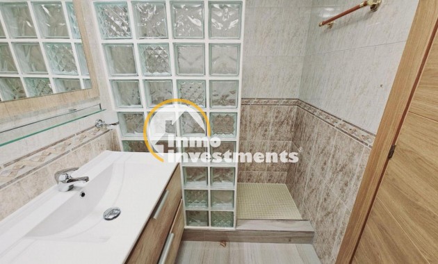 Resale - Villa - Torrevieja - La Siesta - El Salado - Torreta