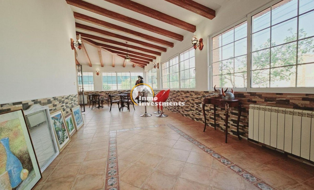 Resale - Villa - Torrevieja - La Siesta - El Salado - Torreta