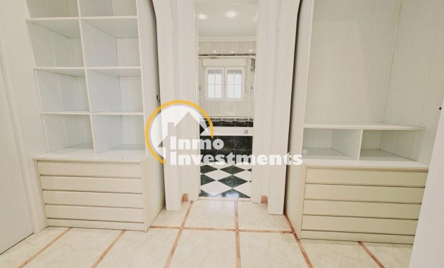 Resale - Villa - Torrevieja - La Siesta - El Salado - Torreta