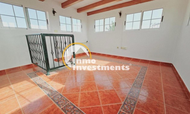 Resale - Villa - Torrevieja - La Siesta - El Salado - Torreta