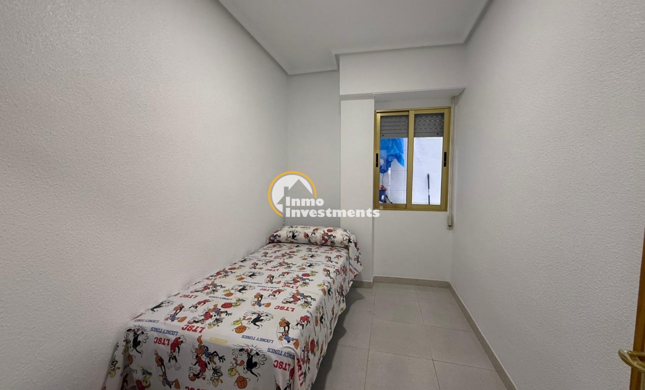 Resale - Apartment - Torrevieja - La Mata