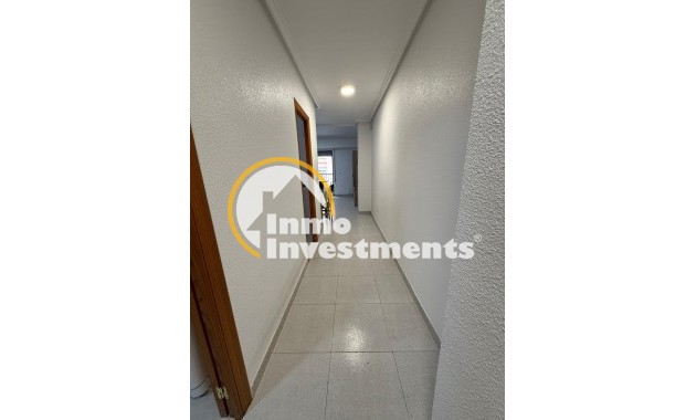 Resale - Apartment - Torrevieja - La Mata