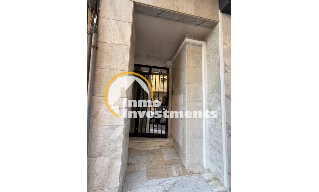 Resale - Apartment - Torrevieja - La Mata