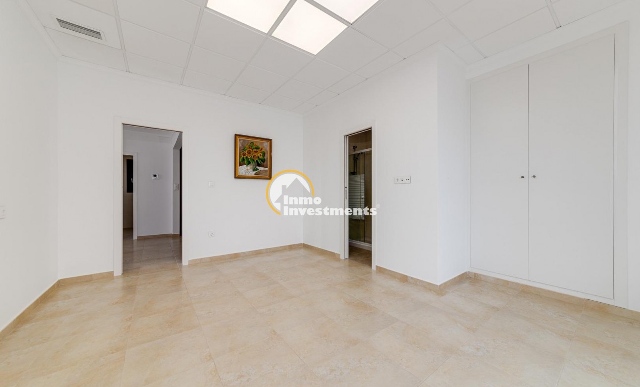 Reventa - Chalet independiente - Torrevieja - Playas