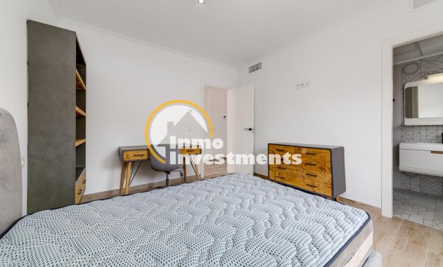 Reventa - Chalet independiente - Torrevieja - Playas