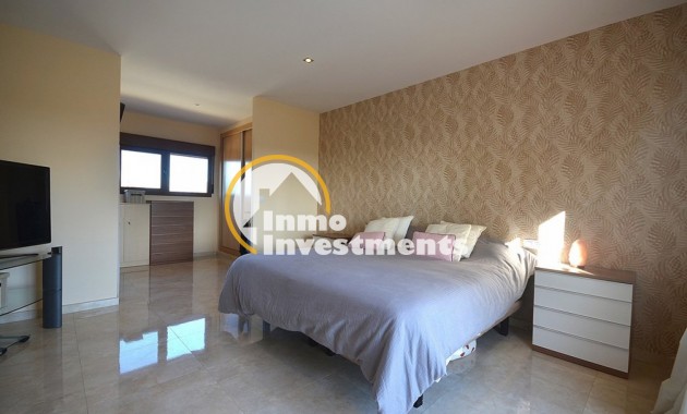 Reventa - Chalet independiente - Albacete - Agua sol