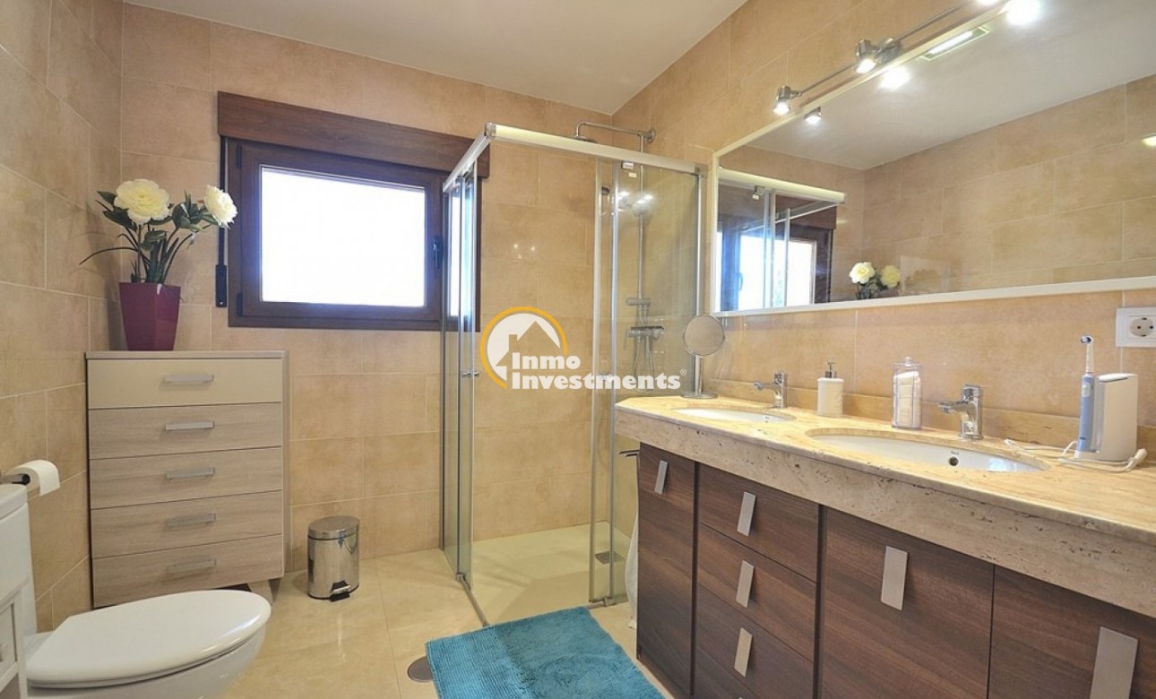 Reventa - Chalet independiente - Albacete - Agua sol