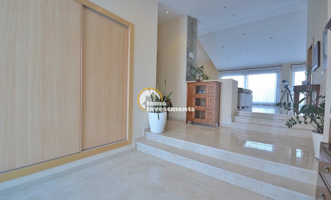 Reventa - Chalet independiente - Albacete - Agua sol