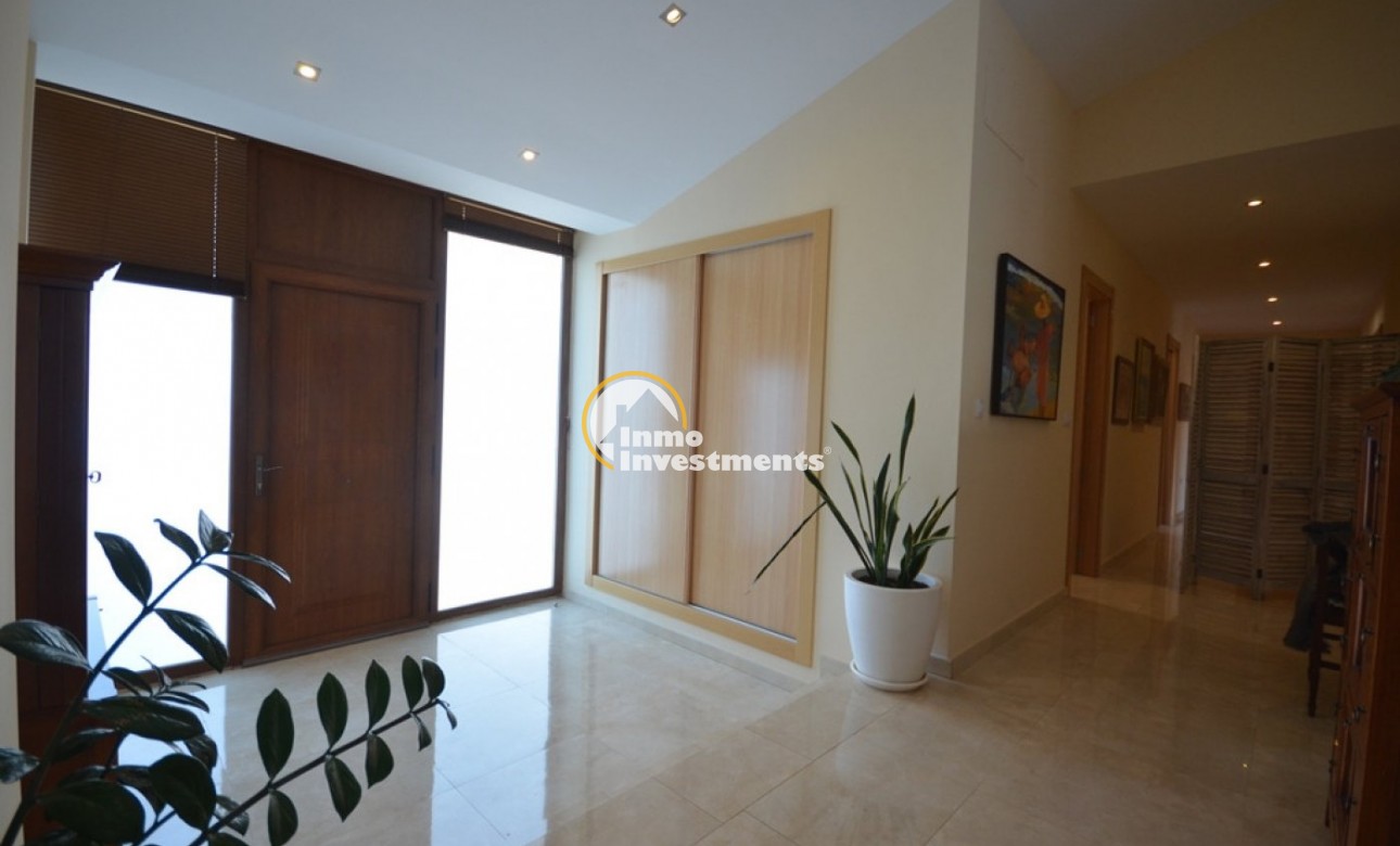 Reventa - Chalet independiente - Albacete - Agua sol