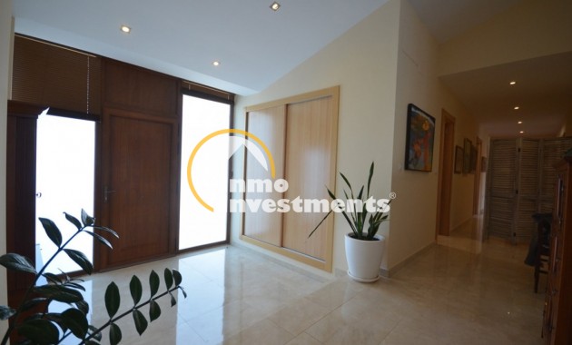 Reventa - Chalet independiente - Albacete - Agua sol