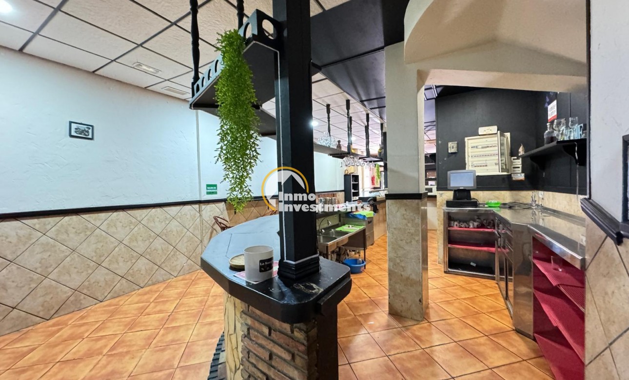 Bestaande bouw - Commercieel - Torrevieja - Estacion de autobuses