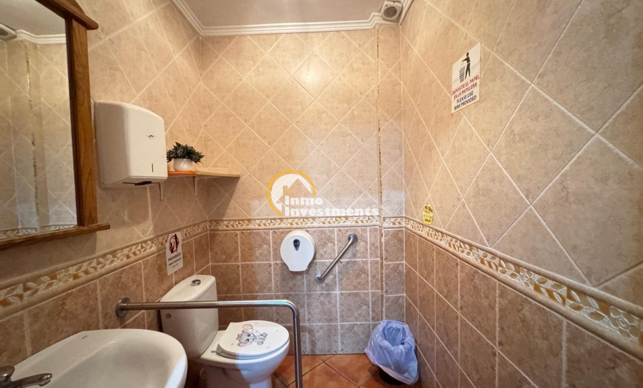 Bestaande bouw - Commercieel - Torrevieja - Estacion de autobuses