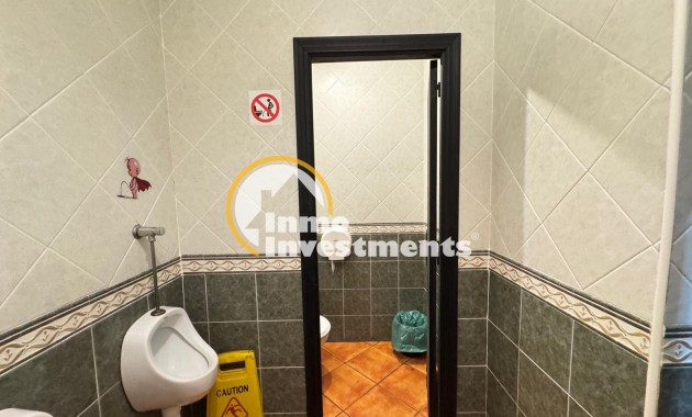 Bestaande bouw - Commercieel - Torrevieja - Estacion de autobuses