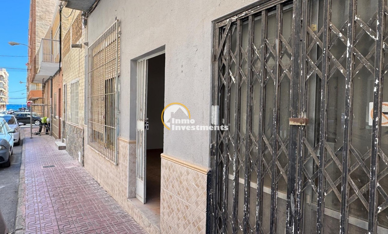 Reventa - Local comercial - Torrevieja - Centro
