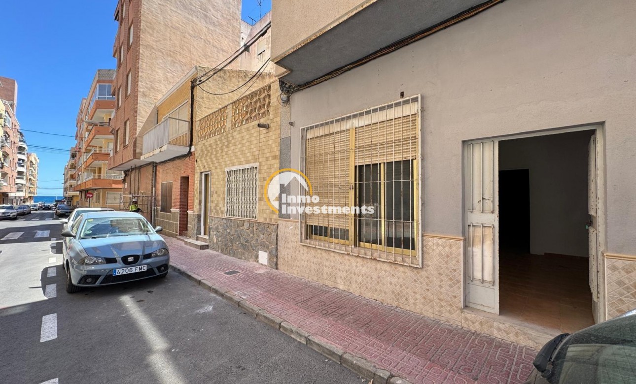Reventa - Local comercial - Torrevieja - Centro
