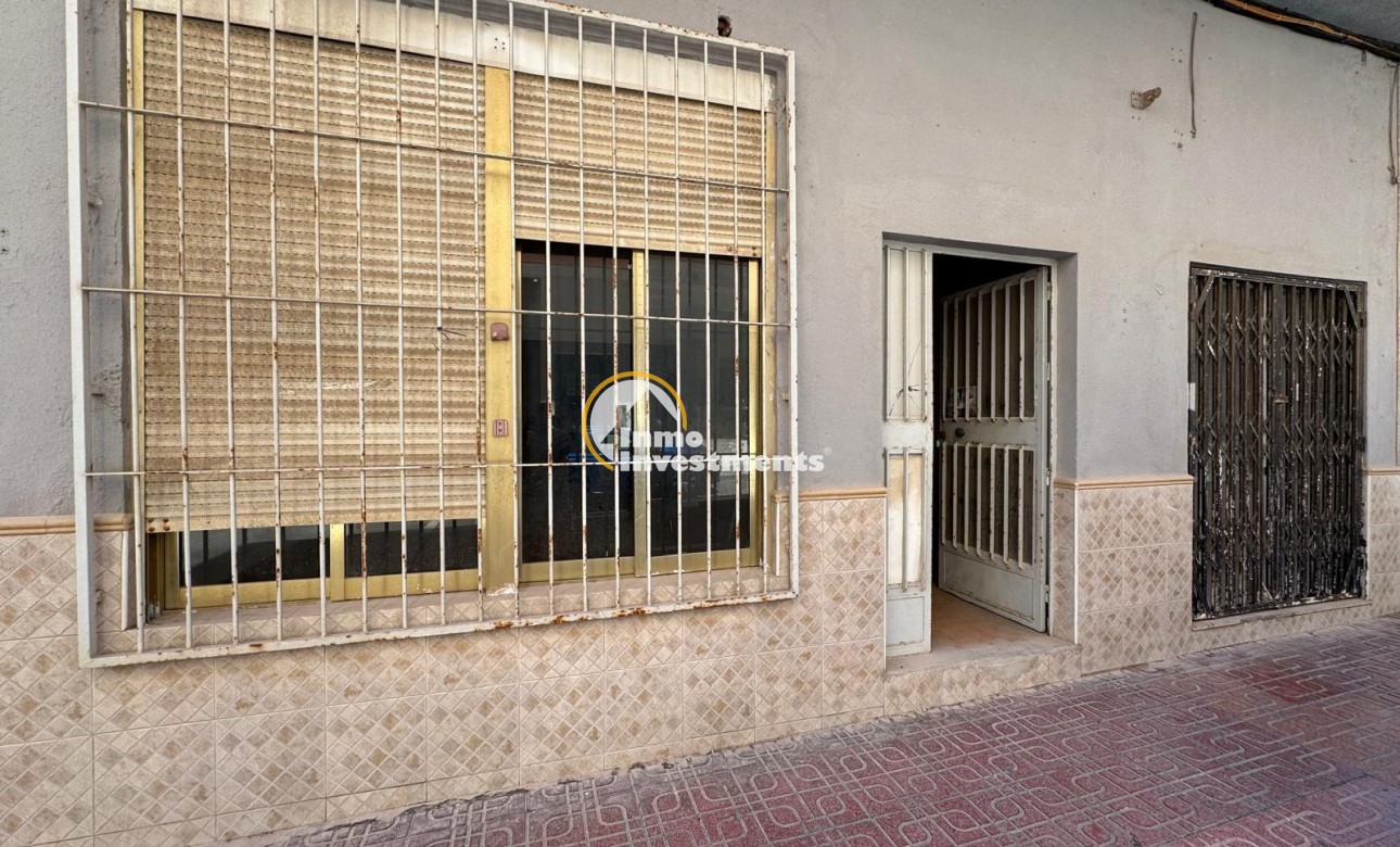 Reventa - Local comercial - Torrevieja - Centro