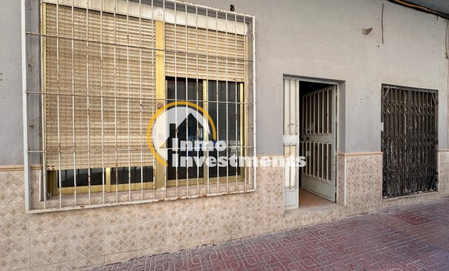 Reventa - Local comercial - Torrevieja - Centro