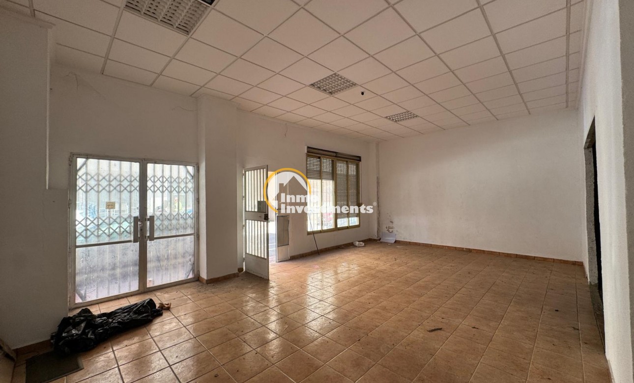 Reventa - Local comercial - Torrevieja - Centro