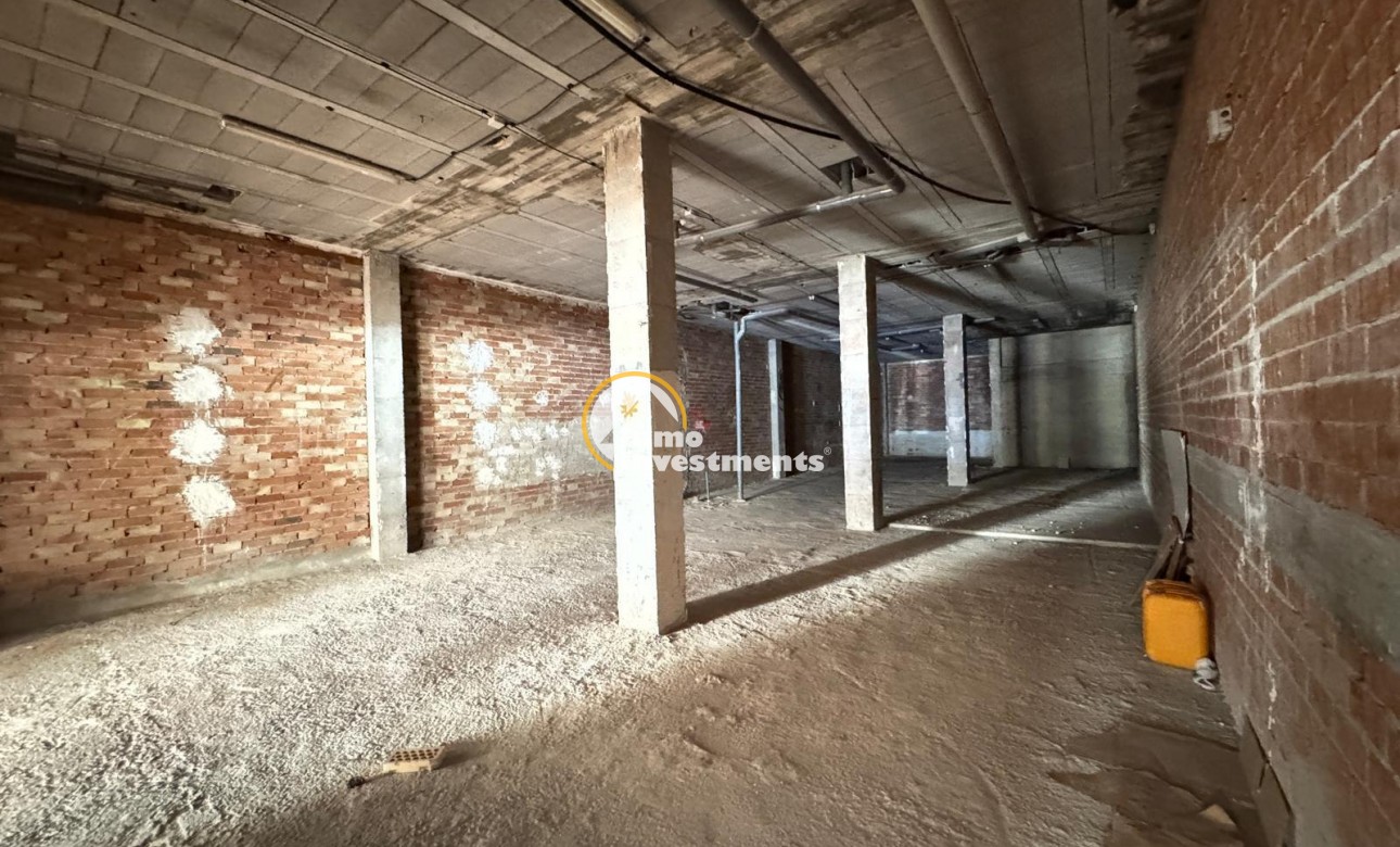 Reventa - Local comercial - Torrevieja - Centro