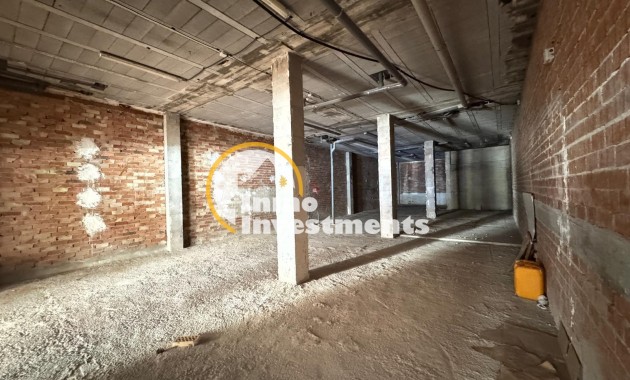 Reventa - Local comercial - Torrevieja - Centro