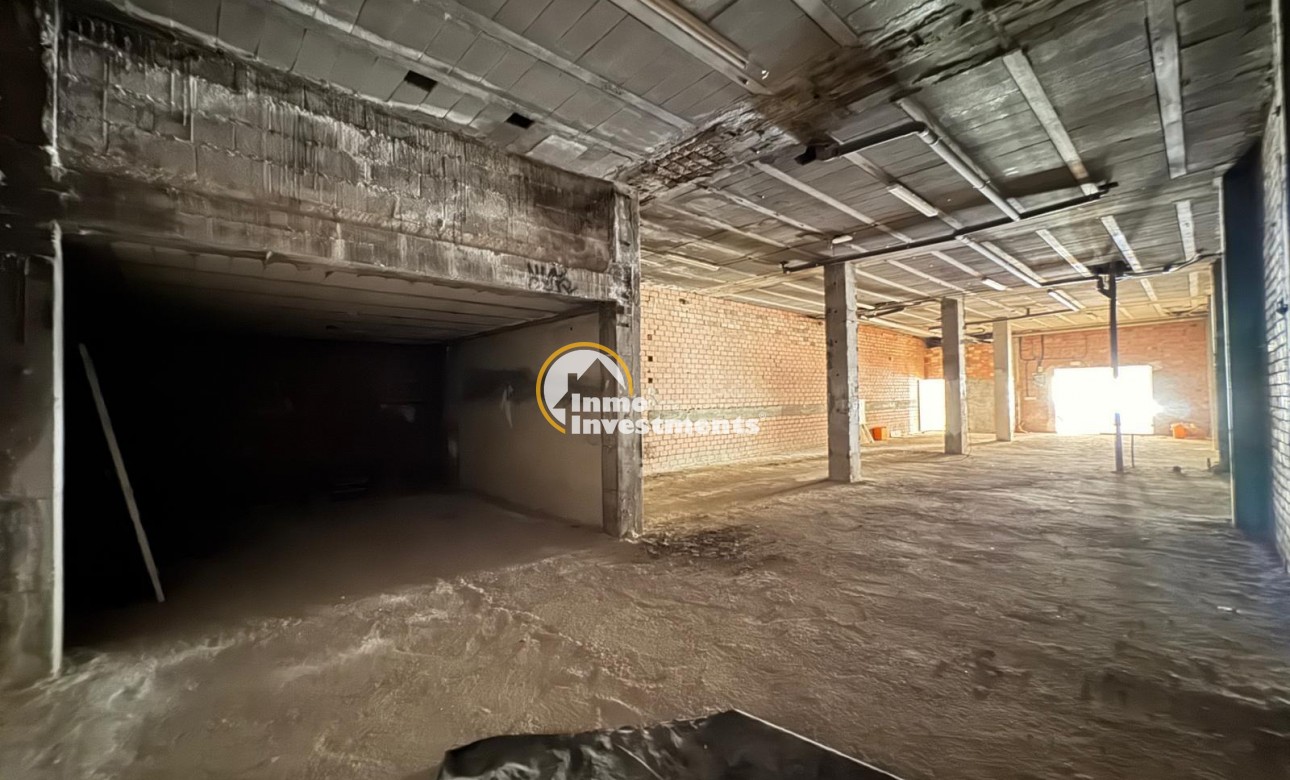 Reventa - Local comercial - Torrevieja - Centro