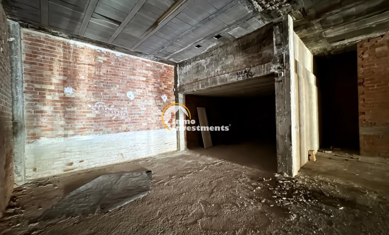 Reventa - Local comercial - Torrevieja - Centro