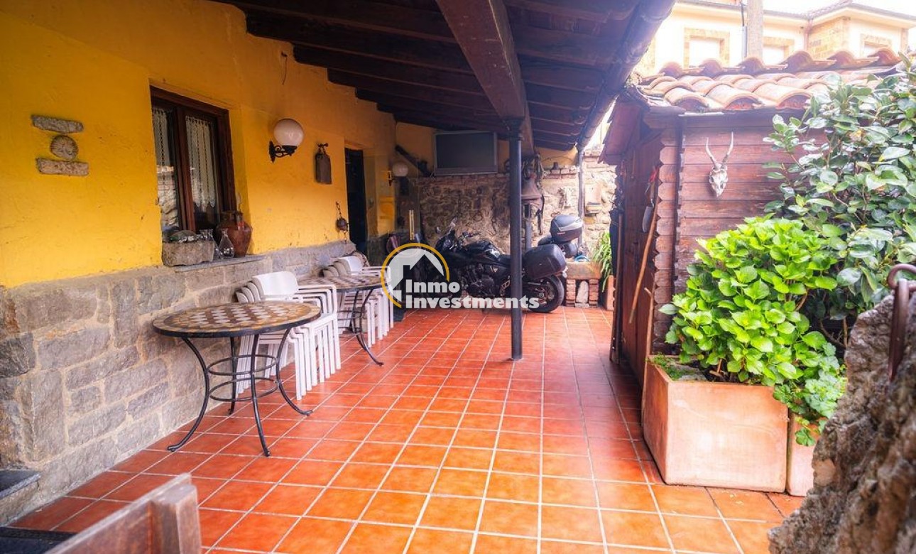 Bestaande bouw - Villa - Lena