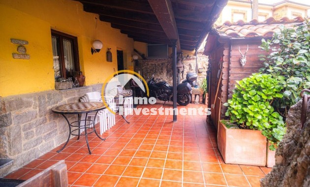 Bestaande bouw - Villa - Lena