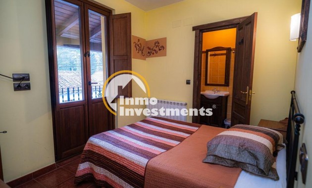 Bestaande bouw - Villa - Lena