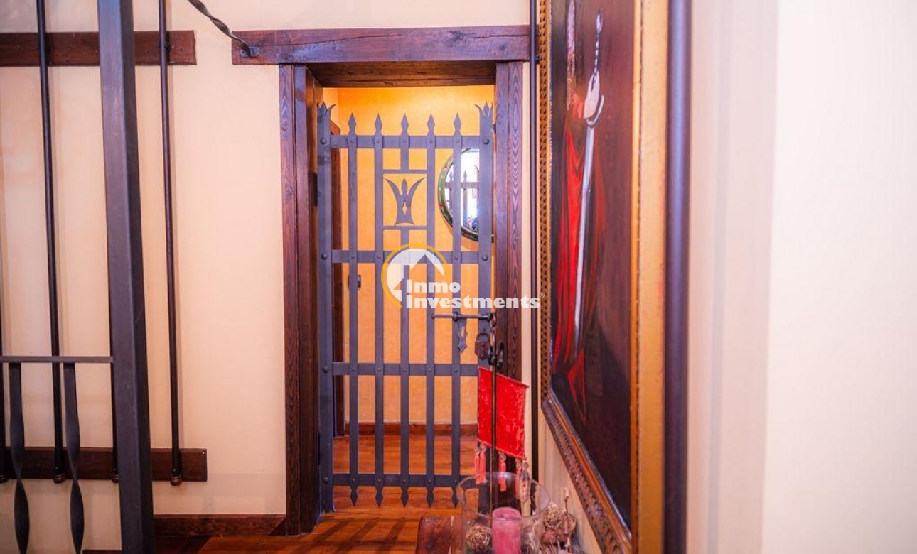 Bestaande bouw - Villa - Lena