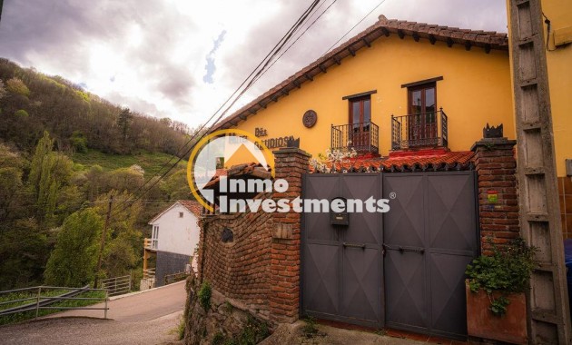 Bestaande bouw - Villa - Lena